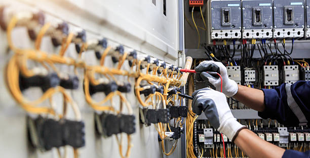 Professional Electrician technician working in Portageville, MO